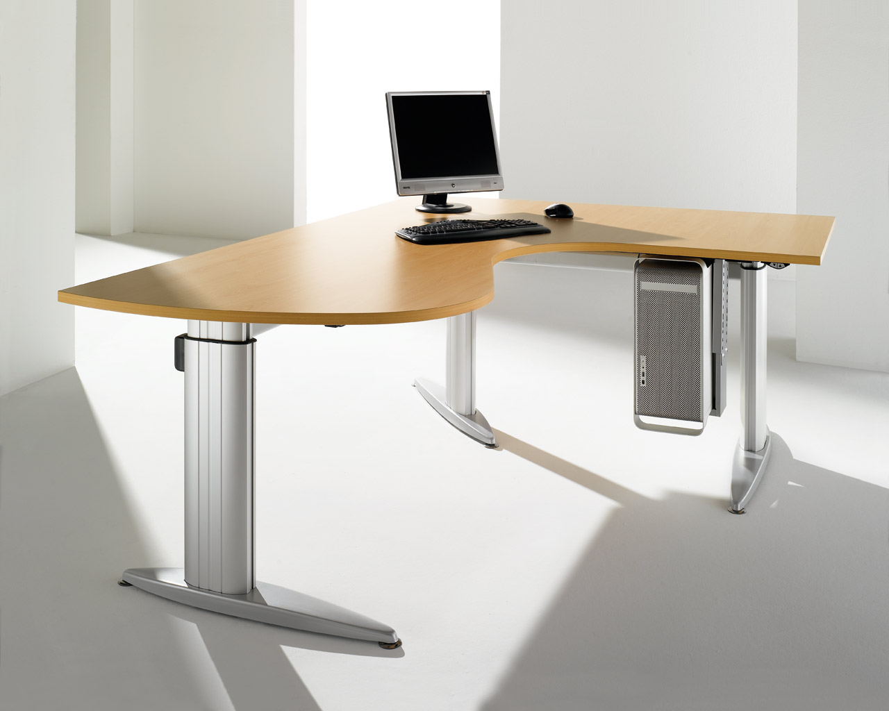BZ Plankenhorn products - your specialist for office desks and height-adjustable stand and sit solutions.